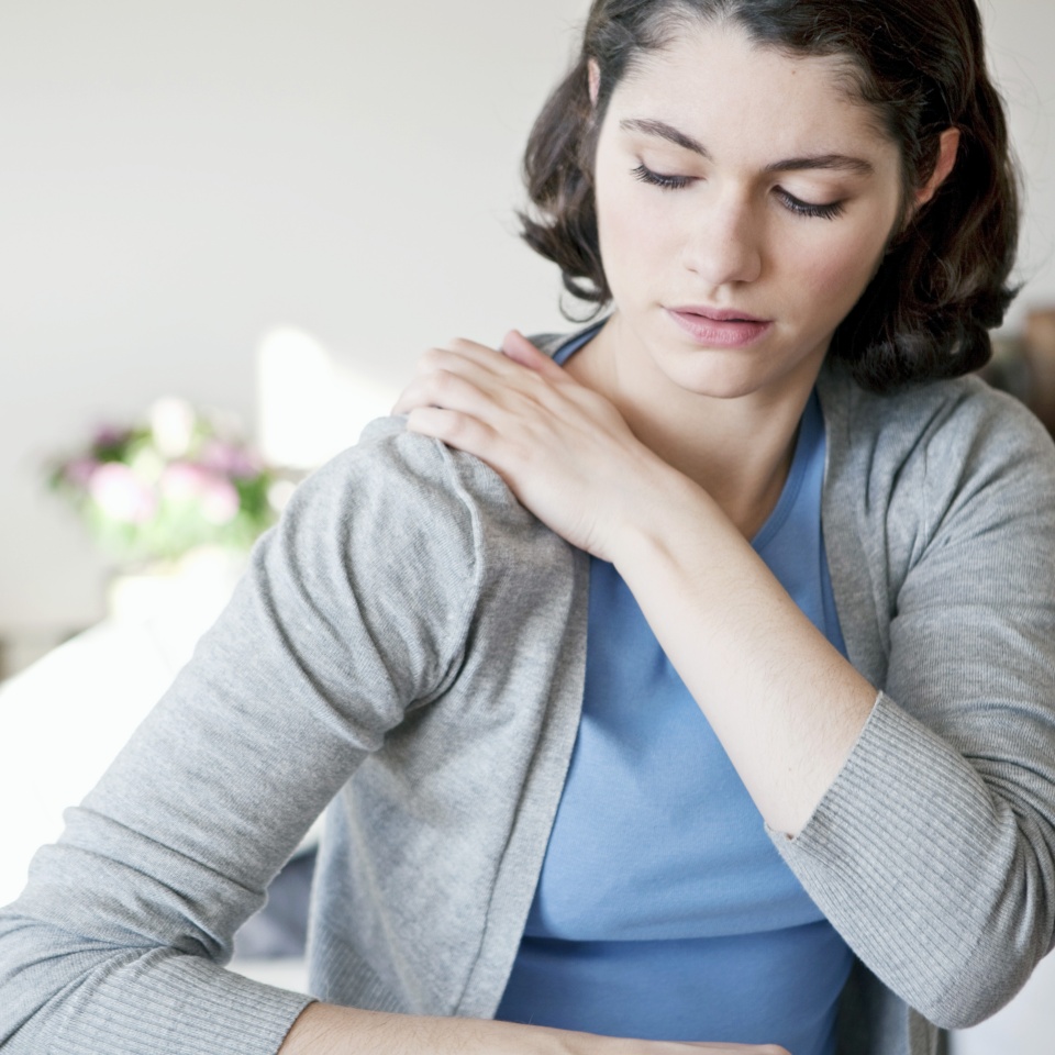 Shoulder Pain In A Woman
